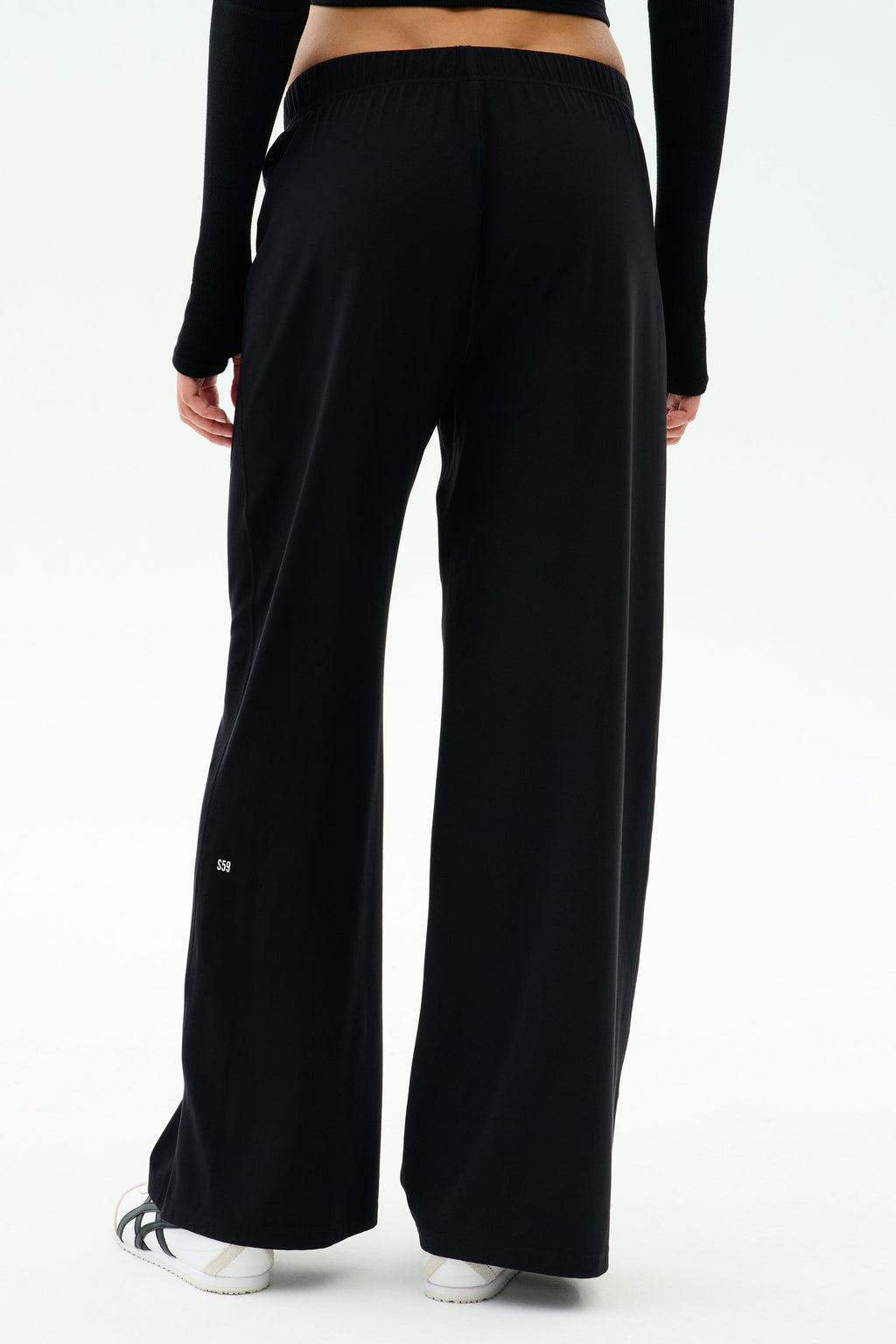 Brynn Airweight Pant - Black
