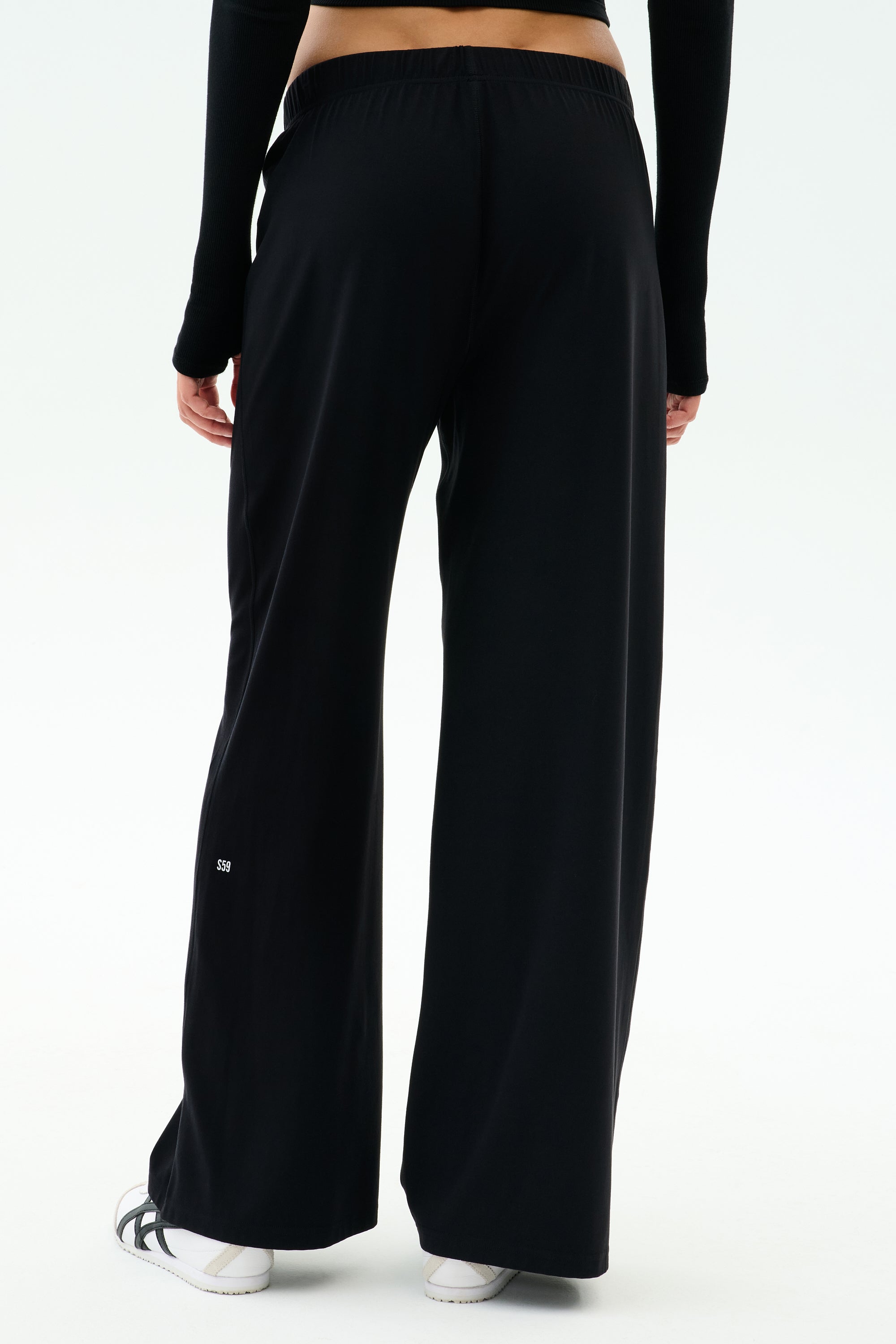 Brynn Airweight Pant - Black