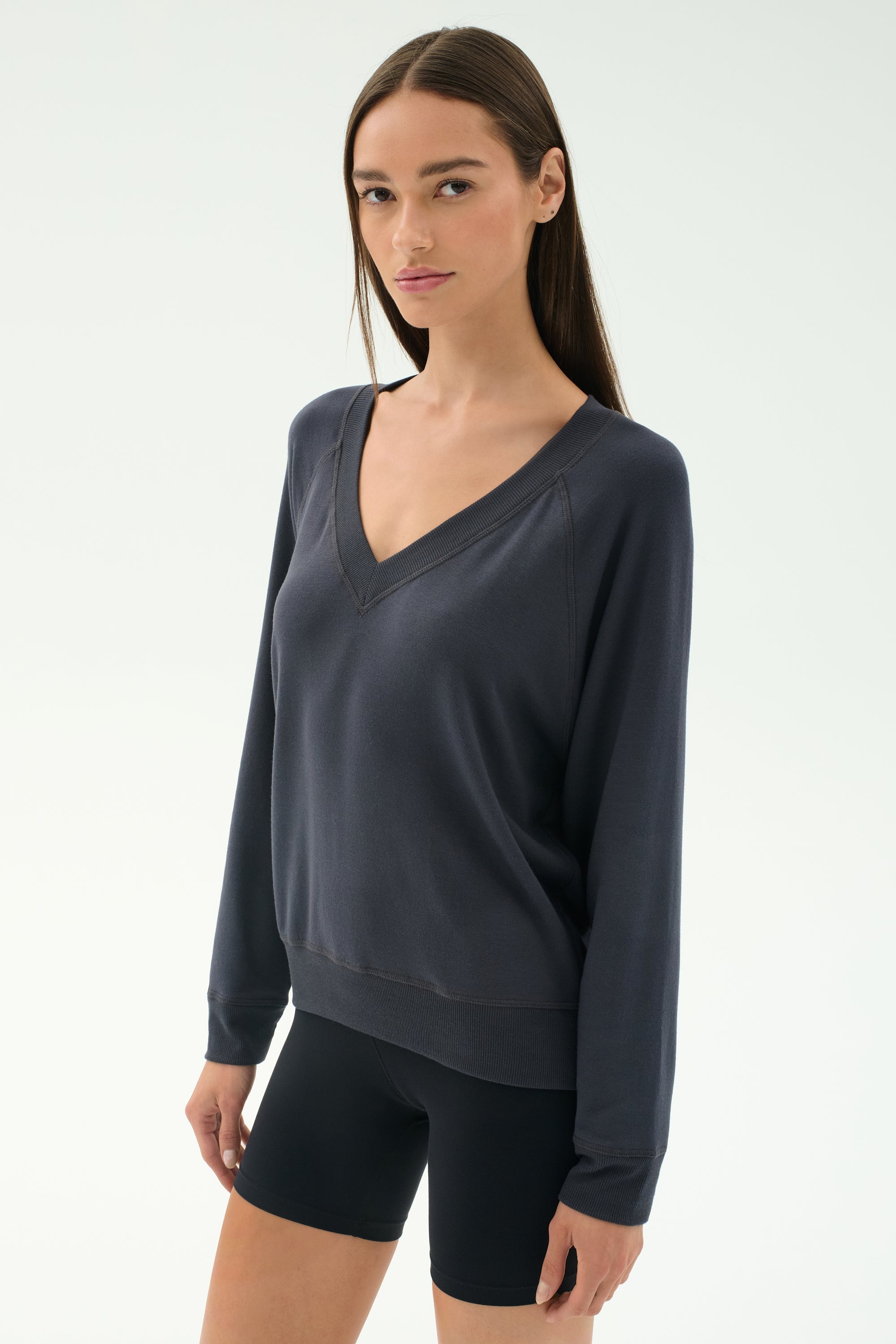 Bennie Fleece V Neck Sweatshirt - Graphite