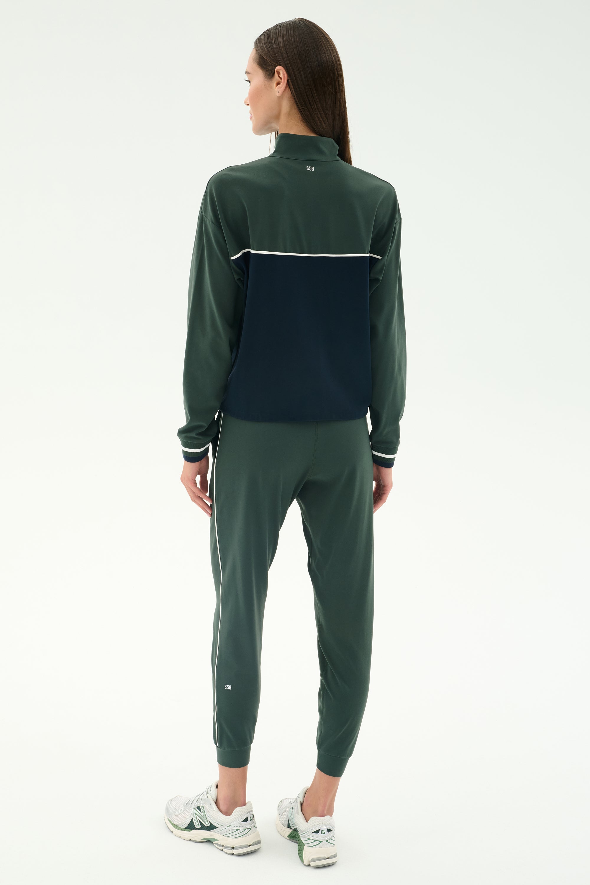 Airweight Jogger 7/8 with Piping - Military/White