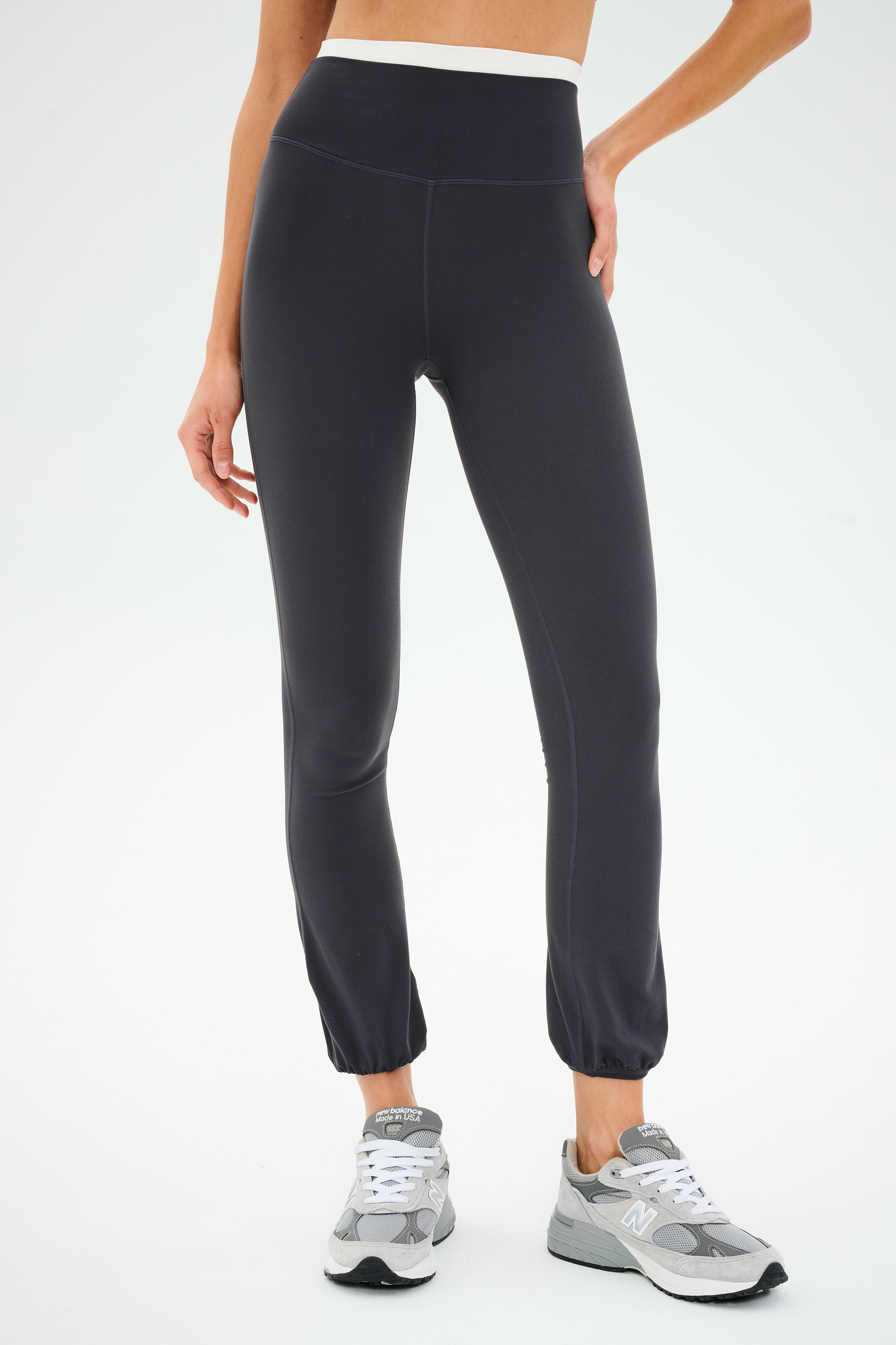 Icon Dual High Waist Airweight Legging - Graphite